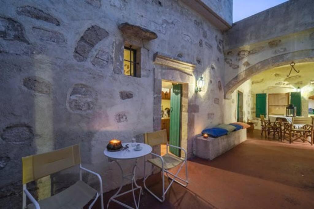Moundros 1620 Venetian Residence Extérieur photo