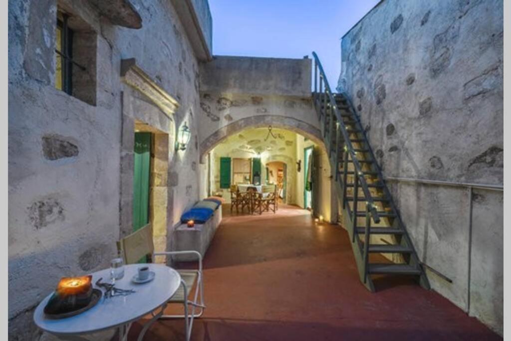 Moundros 1620 Venetian Residence Extérieur photo